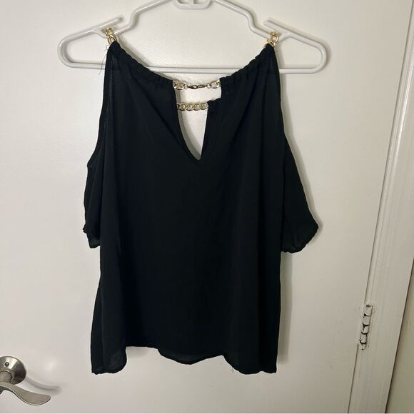 Agaci | black short sleeve cut out blouse with gold chain | small - Picture 4 of 4